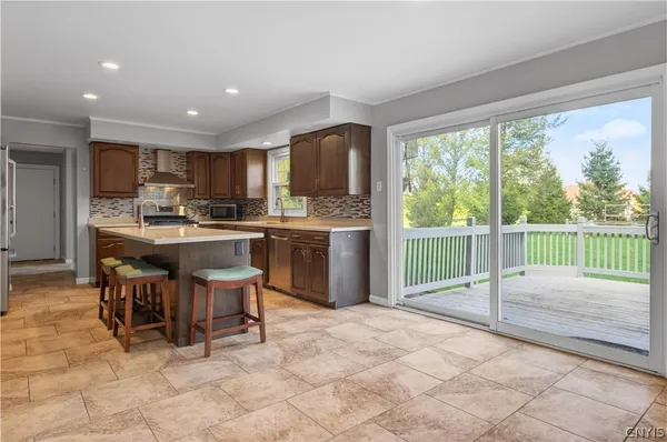 $824,900 | 5 Poinciana Drive, Pittsford, NY 14534