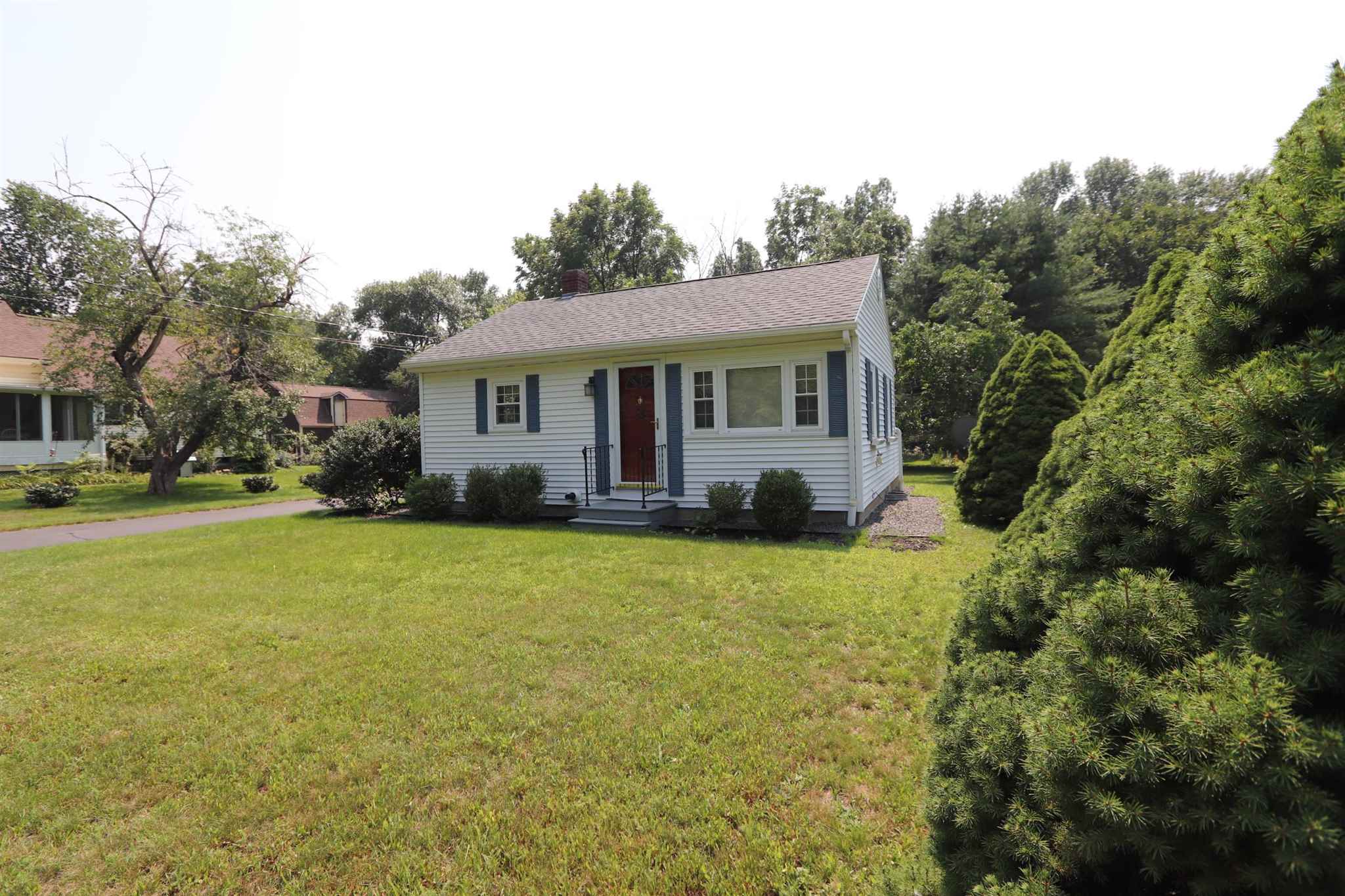 3 Old Mill Road South Berwick, ME 03908 - Photo 4 of 38 Gallery Image 4