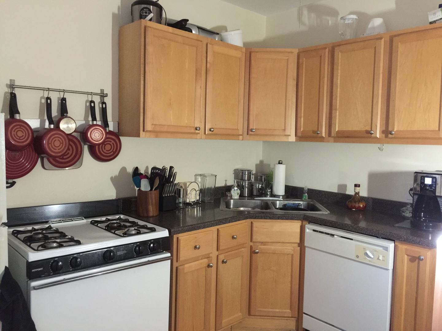 Undisclosed Address Chicago, IL 60614 - Photo 2 of 10 a kitchen with stainless steel appliances granite countertop a sink stove and cabinets