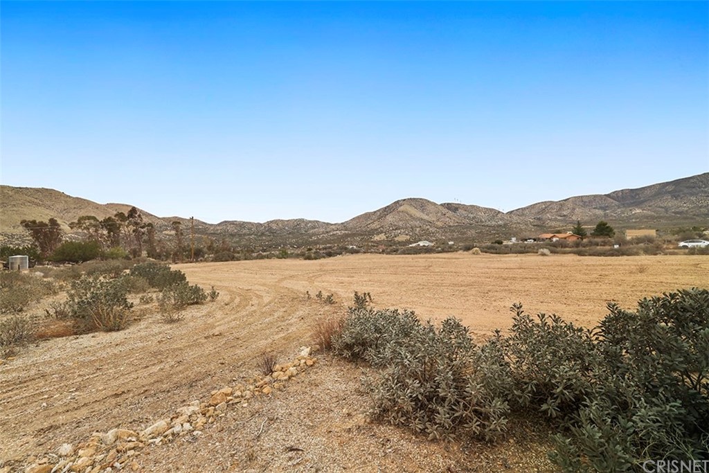30231 Aliso Canyon Road Palmdale, CA 93550 - Photo 17 of 38 a view of lake