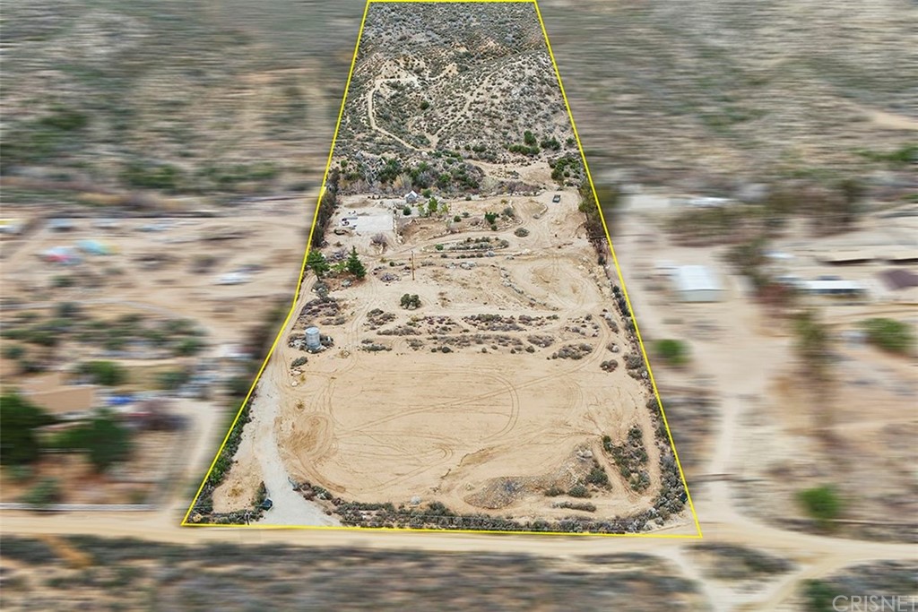 30231 Aliso Canyon Road Palmdale, CA 93550 - Photo 36 of 38 a view of a entryway