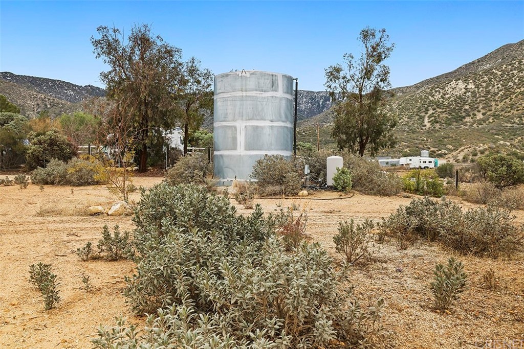 30231 Aliso Canyon Road Palmdale, CA 93550 - Photo 4 of 38 a view of snow on the side of a road
