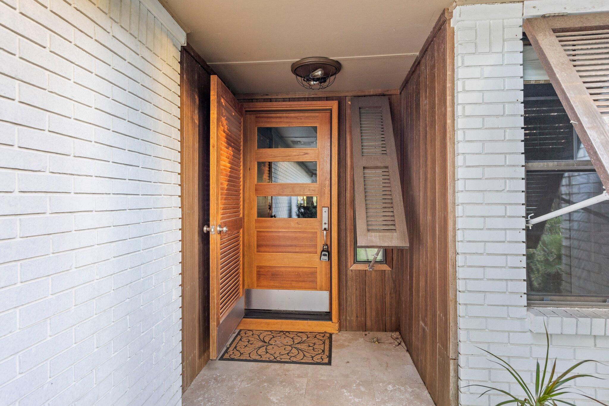 704 Main Street Destin, FL 32541 - Photo 48 of 59 a view of front door of house