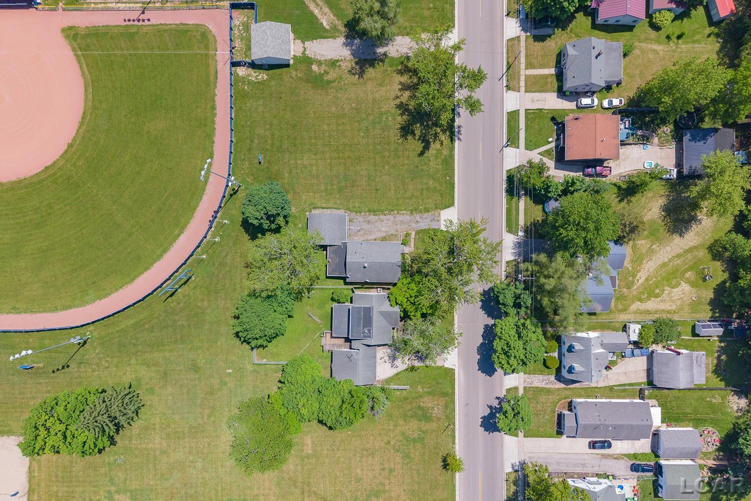 922 Addison Street Adrian, MI 49221 - Photo 28 of 33