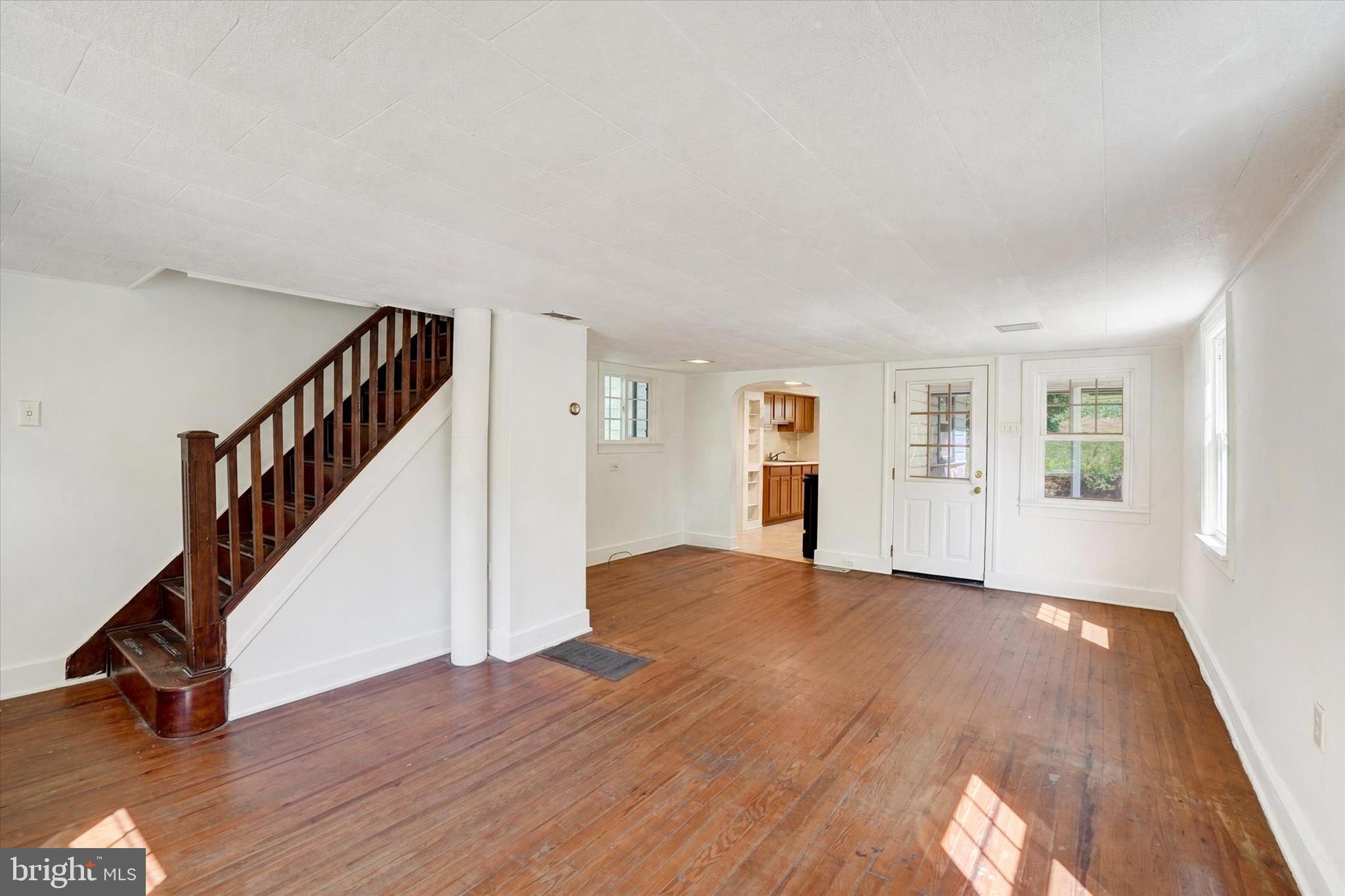 270 Green Valley Road York, PA 17403 - Photo 4 of 18