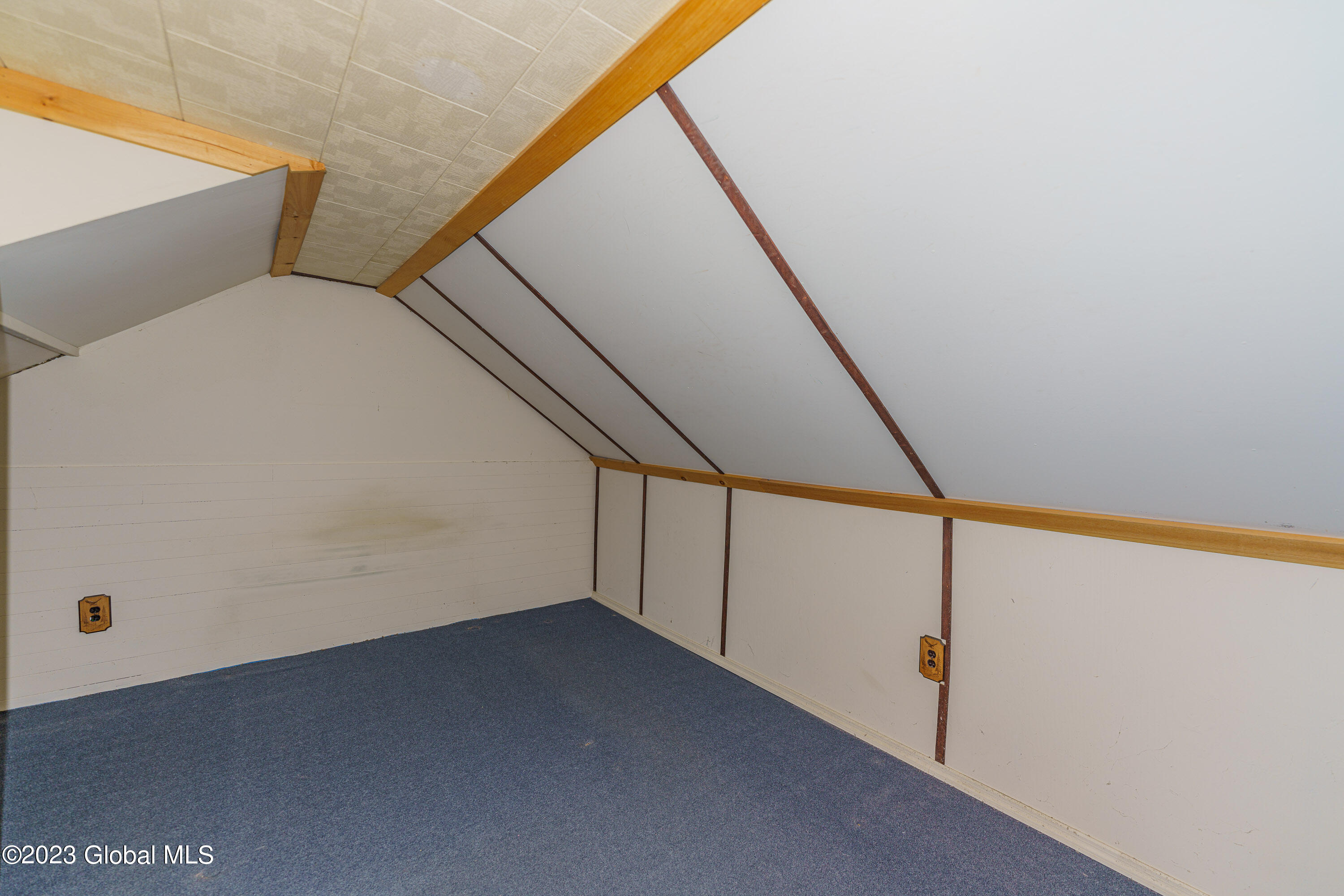 85 Consaul Road Colonie, NY 12205 - Photo 23 of 42 3Beds (6)
