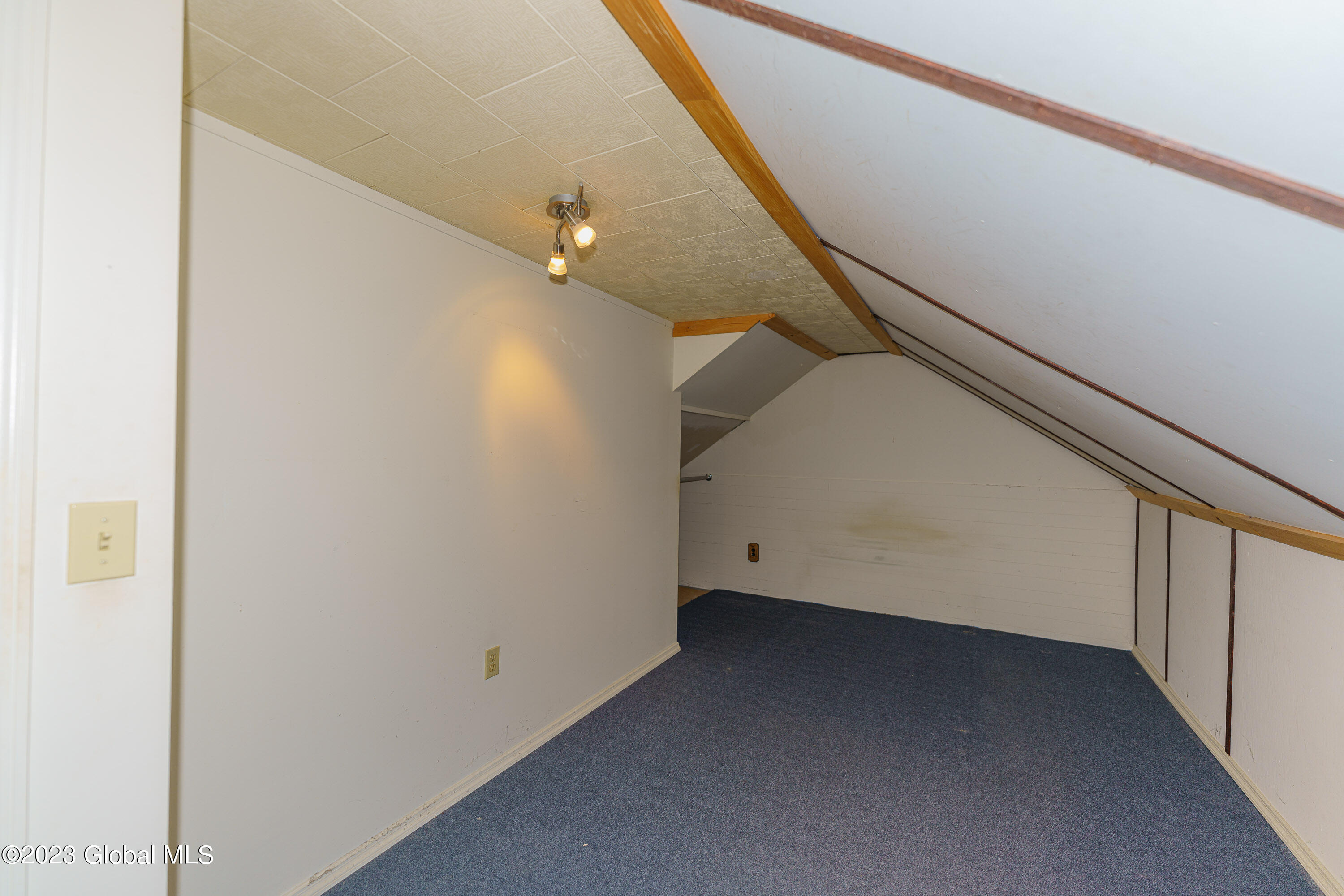 85 Consaul Road Colonie, NY 12205 - Photo 26 of 42 3Beds (9)