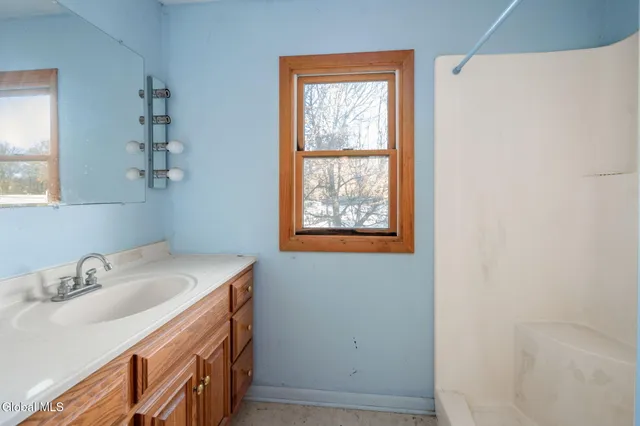 $250,000 | 829 Troy-Schenectady Road, Colonie, NY 12110