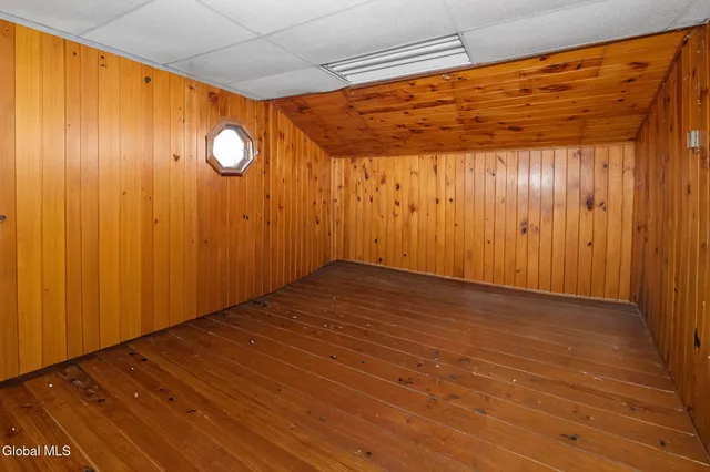 $250,000 | 829 Troy-Schenectady Road, Colonie, NY 12110