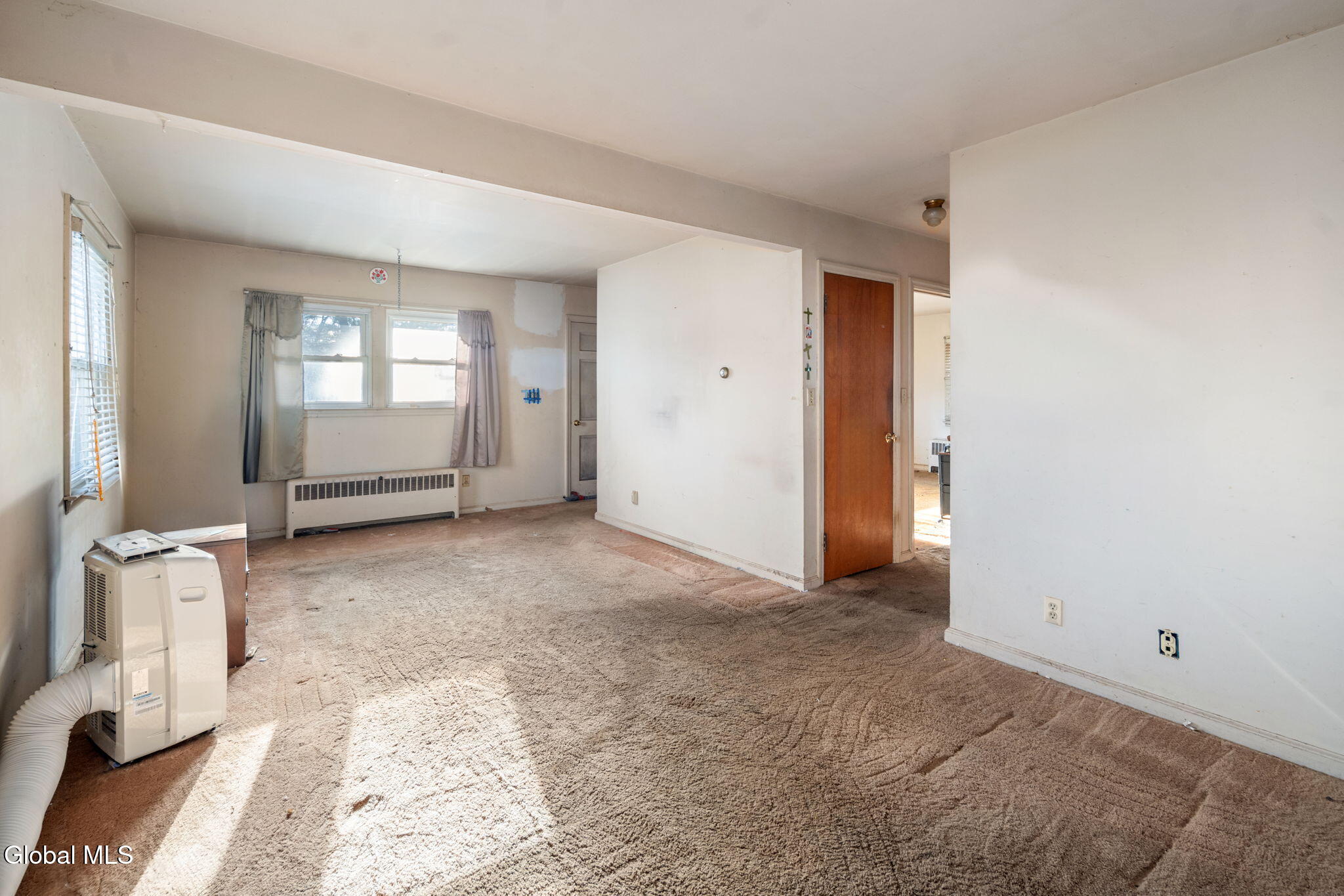 829 Troy-Schenectady Road Colonie, NY 12110 - Photo 6 of 44 6