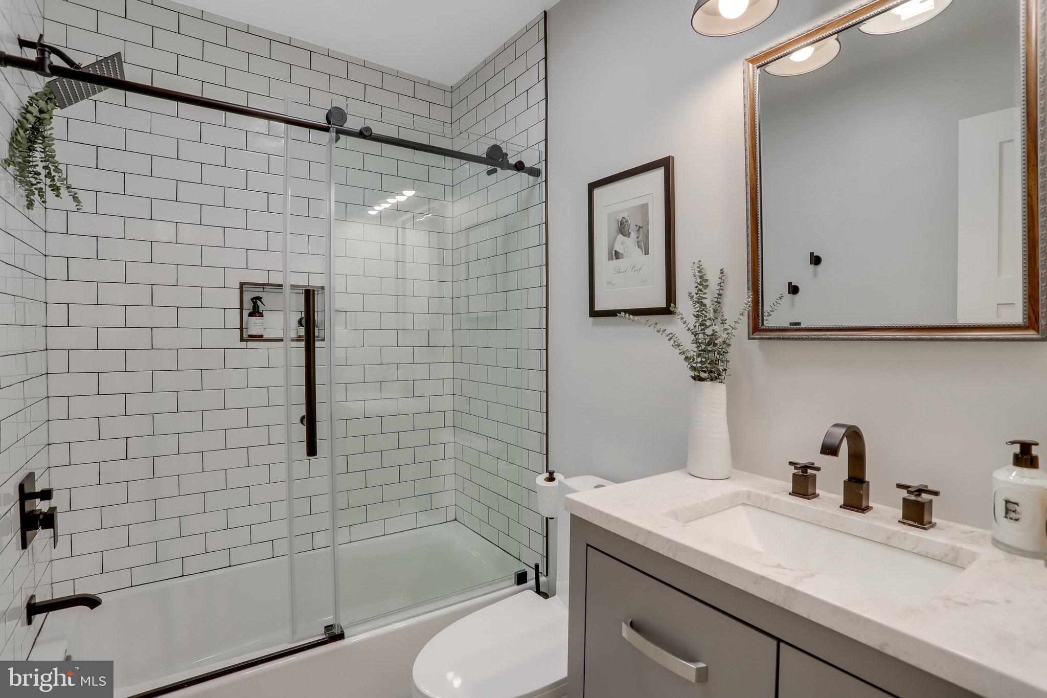 3710 Lorcom Lane Arlington, VA 22207 - Photo 11 of 26