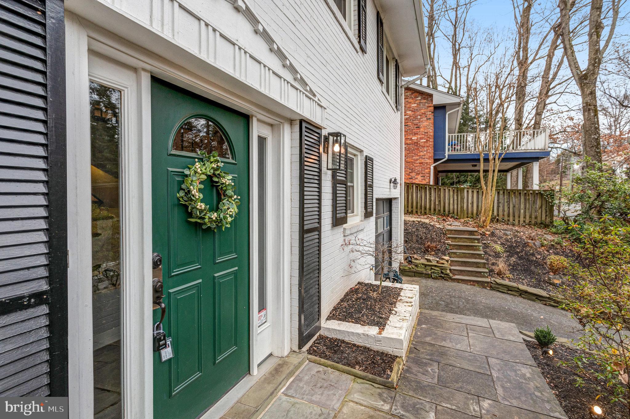 3710 Lorcom Lane Arlington, VA 22207 - Photo 2 of 26