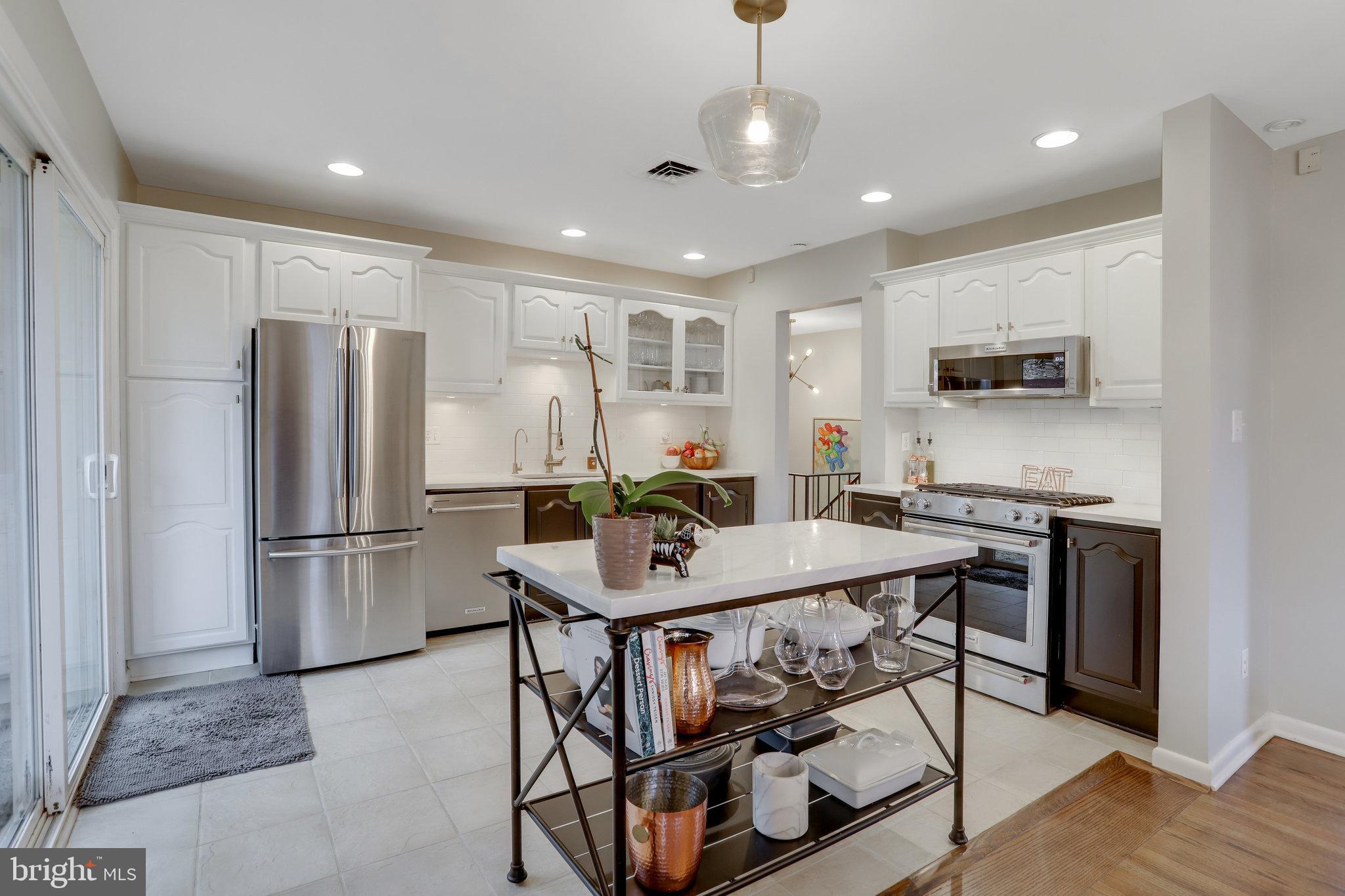 3710 Lorcom Lane Arlington, VA 22207 - Photo 8 of 26