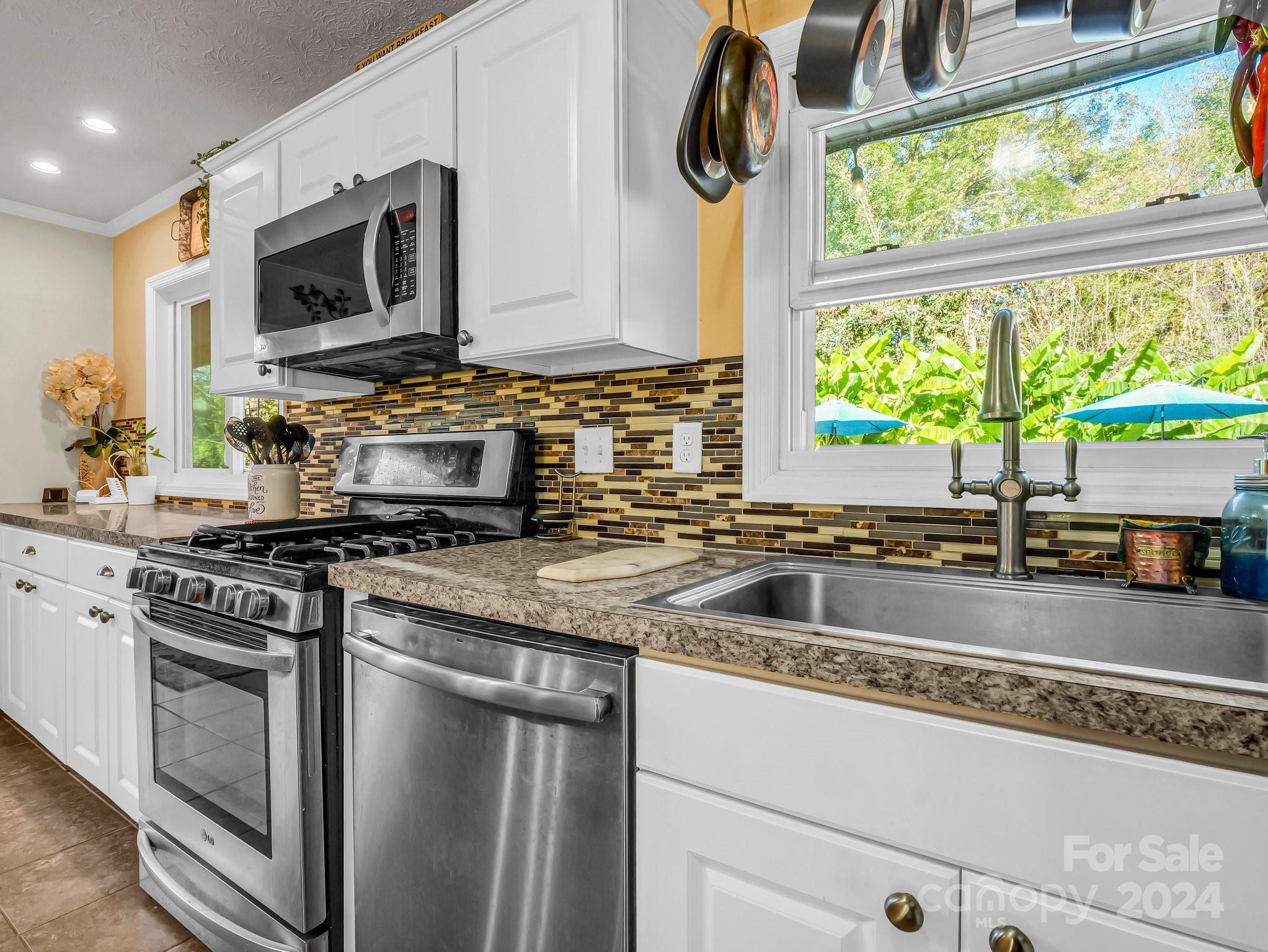 15 South Ridge Place Arden, NC 28704 - Photo 12 of 48 Gallery Image 12