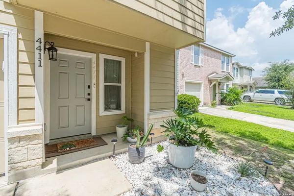 $1,796 | 4411 Southton Way, San Antonio, TX 78223