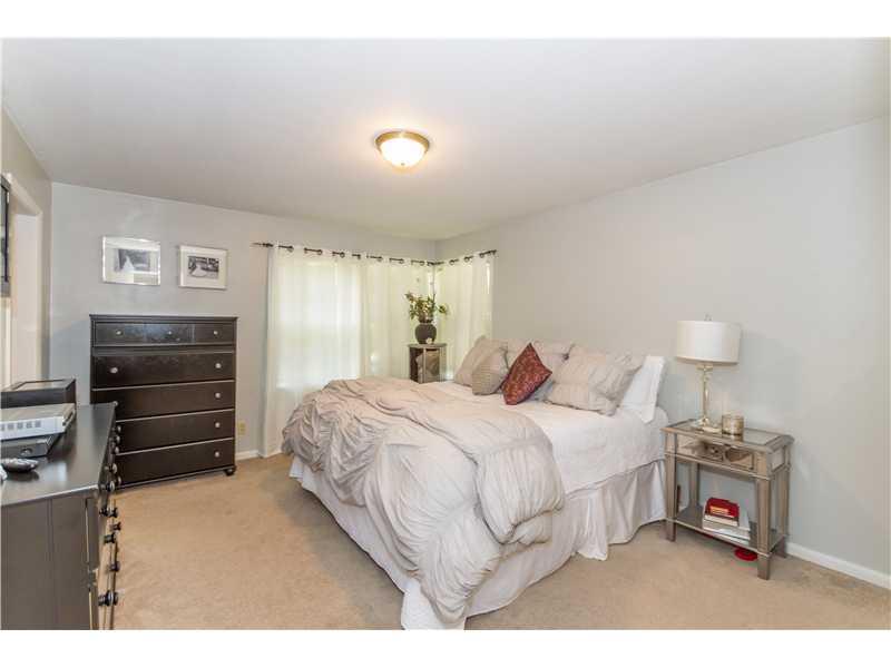 7110 Spring Mill Road Indianapolis, IN 46260 - Photo 10 of 19 Gallery Image 10