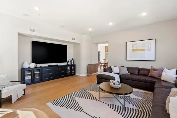$3,449,000 | 835 Lynwood Drive, Encinitas, CA 92024