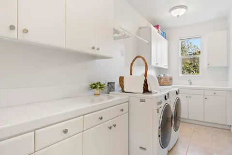 $3,449,000 | 835 Lynwood Drive, Encinitas, CA 92024