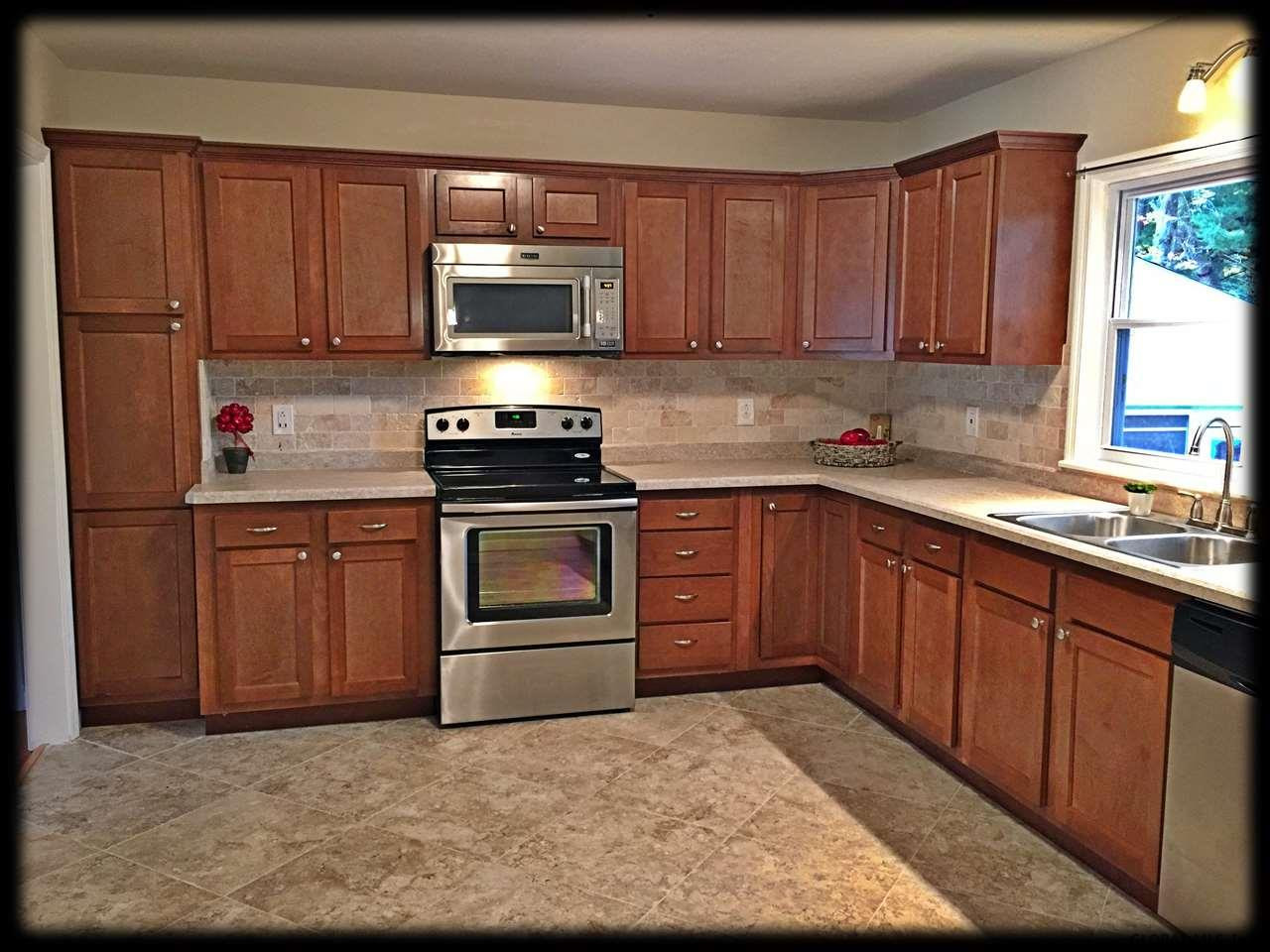 825 Londonderry Road Schenectady, NY 12309 - Photo 3 of 25 Photo 3