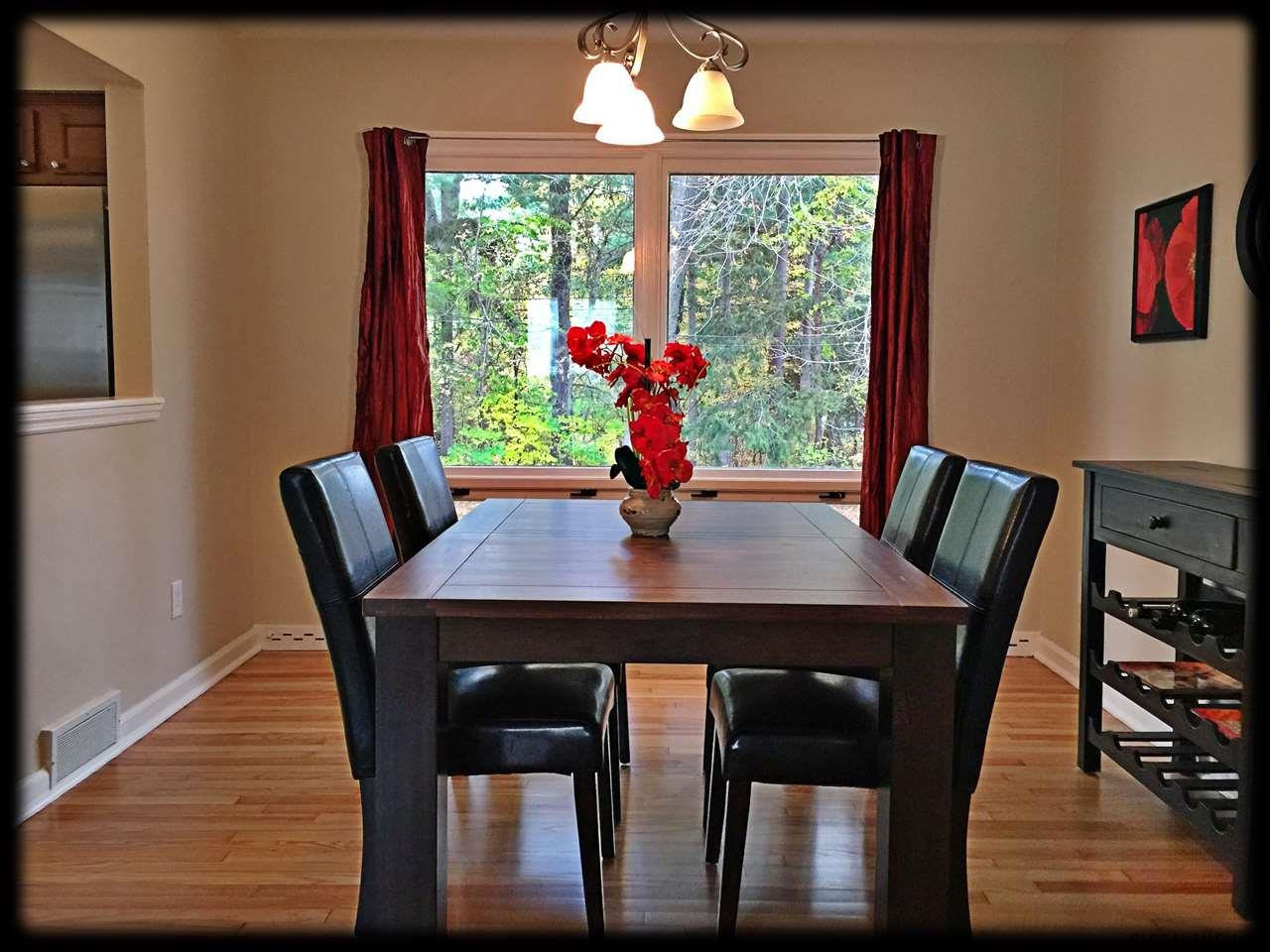 825 Londonderry Road Schenectady, NY 12309 - Photo 9 of 25 Photo 9