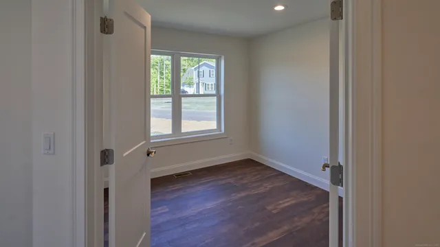 $599,500 | 16 Jordan Lane, Colchester, CT 06415