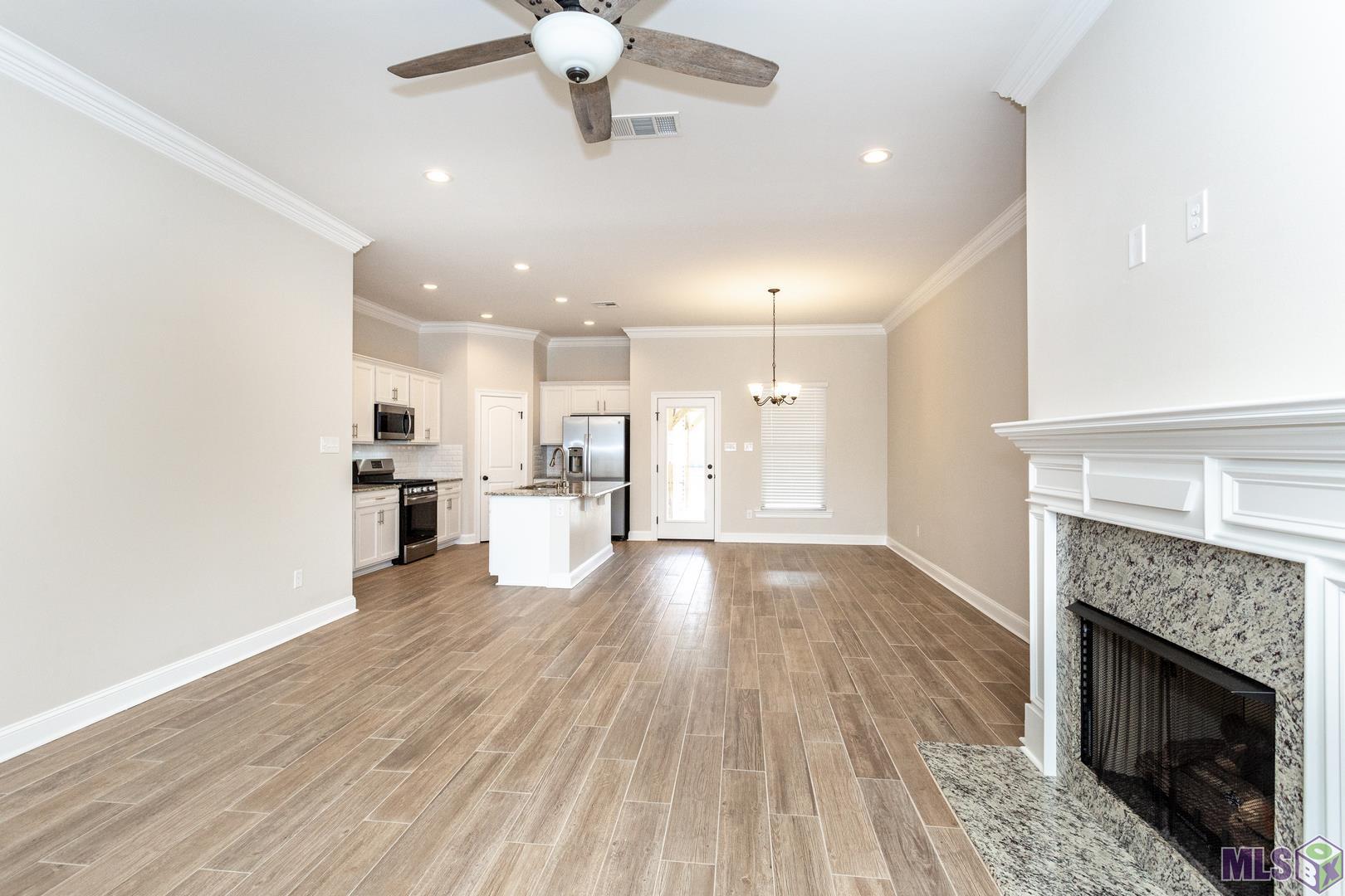 6356 Lake Edge Drive Baton Rouge, LA 70820 - Photo 3 of 21