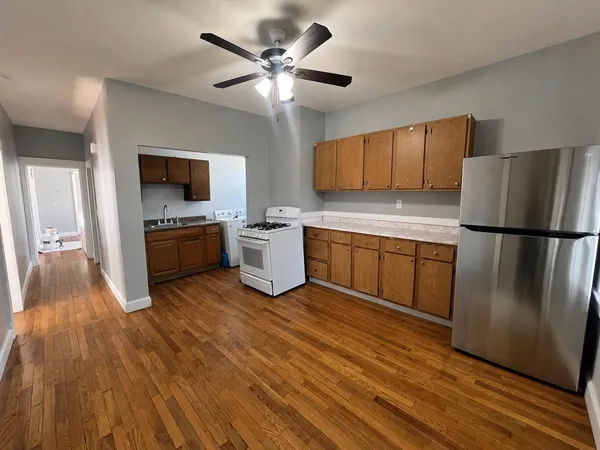 $2,900 | 155 Essex Street, Unit 2, Malden, MA 02148