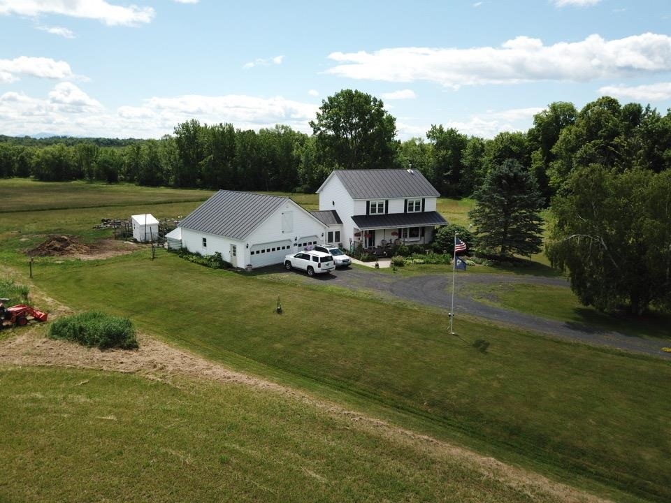 85 Lake View Road South Hero, VT 05486 - Photo 5 of 37 Gallery Image 5