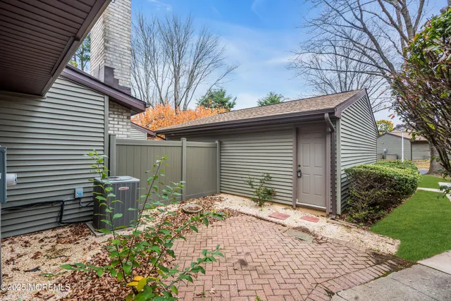 $3,400 | 30 Berkshire Court, Red Bank, NJ 07701