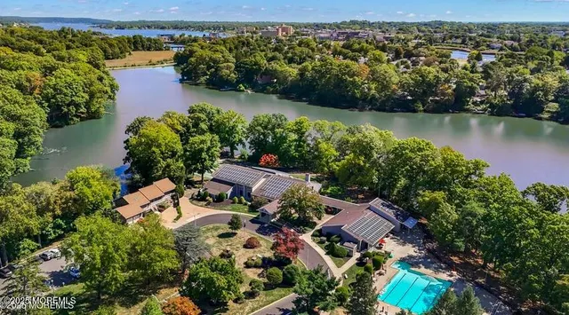 $3,400 | 30 Berkshire Court, Red Bank, NJ 07701