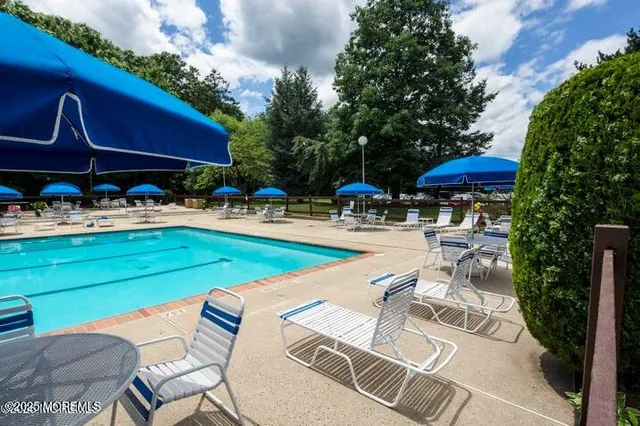 $3,400 | 30 Berkshire Court, Red Bank, NJ 07701