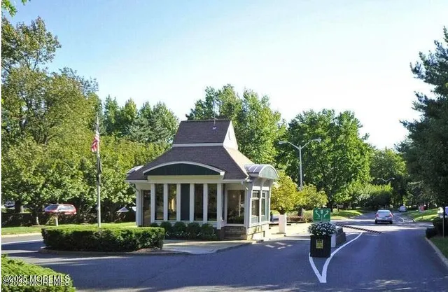 $3,400 | 30 Berkshire Court, Red Bank, NJ 07701