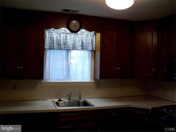 911-6 Cold Spring Road, Unit 6 Allentown, PA 18103 - Photo 7 of 17 Gallery Image 7