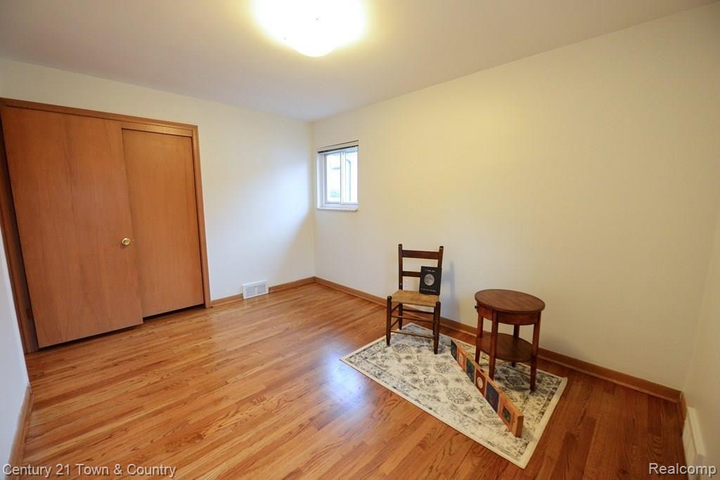 4025 Normandy Road Royal Oak, MI 48073 - Photo 13 of 35 Bedroom 1