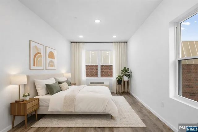 $2,345 | 51 East Main Street, Unit 210, Bergenfield, NJ 07621