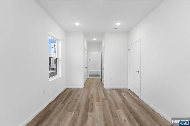 $2,345 | 51 East Main Street, Unit 210, Bergenfield, NJ 07621