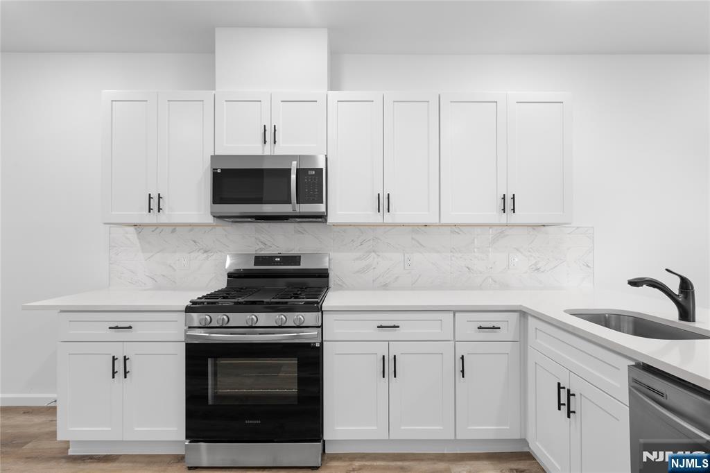 51 East Main Street, Unit 210 Bergenfield, NJ 07621 - Photo 5 of 28