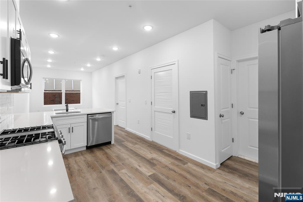 51 East Main Street, Unit 210 Bergenfield, NJ 07621 - Photo 8 of 28