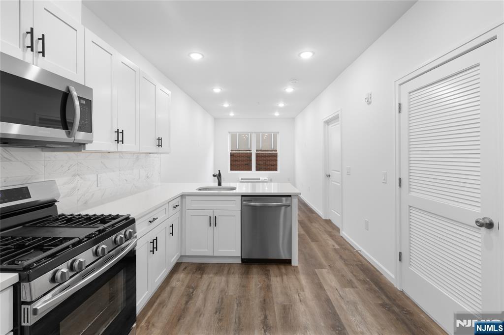 51 East Main Street, Unit 210 Bergenfield, NJ 07621 - Photo 9 of 28