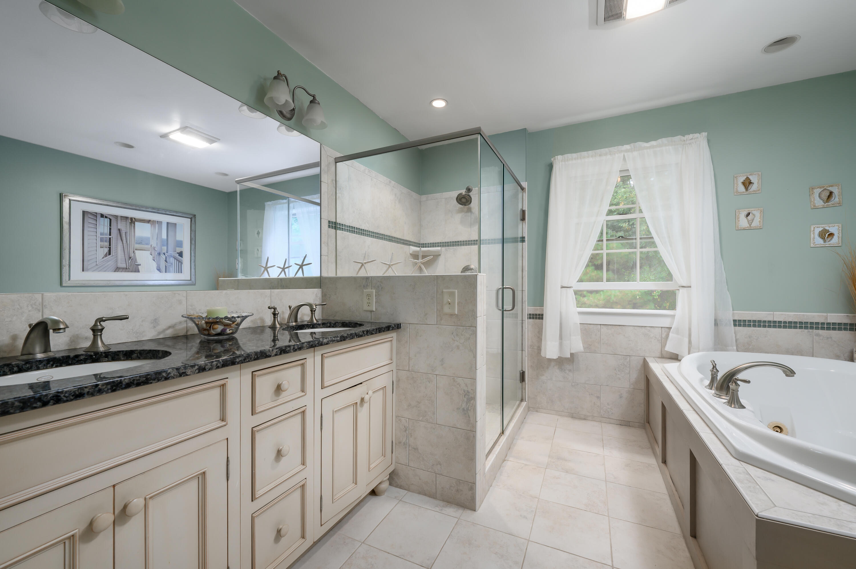 29 Rivers Edge Drive Kennebunk, ME 04043 - Photo 24 of 34 Primary Full Bath