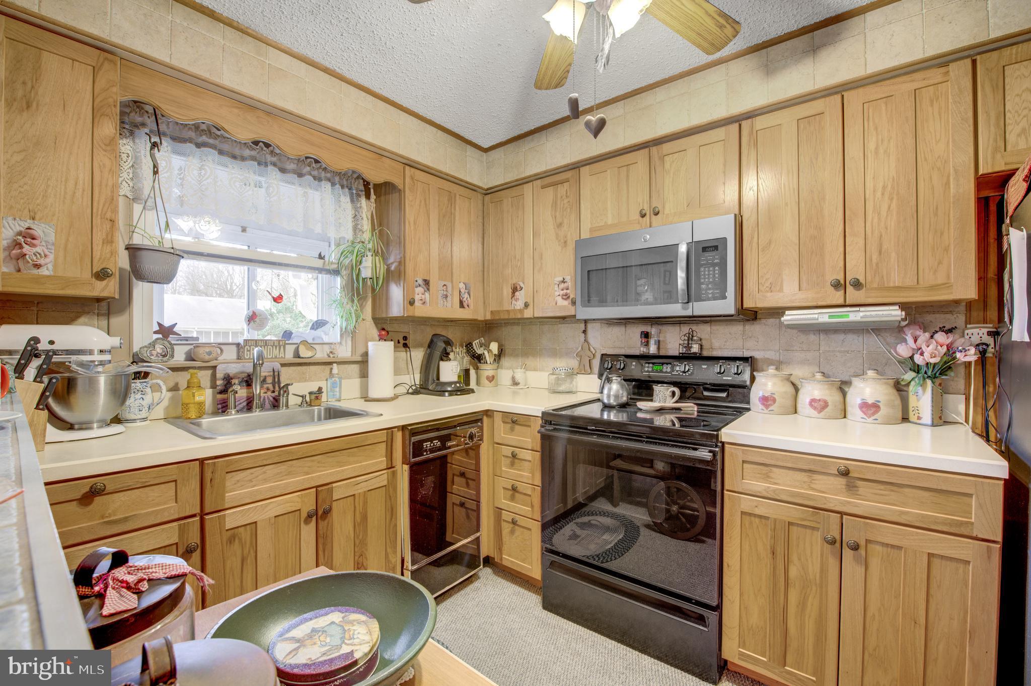 202 Warwick Road, Unit D Stratford, NJ 08084 - Photo 12 of 28 Gallery Image 12