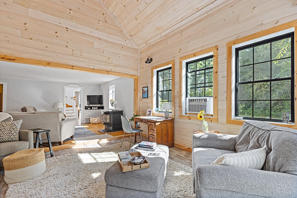 256 East Benton Road Albion, ME 04910 - Photo 16 of 44 Living room