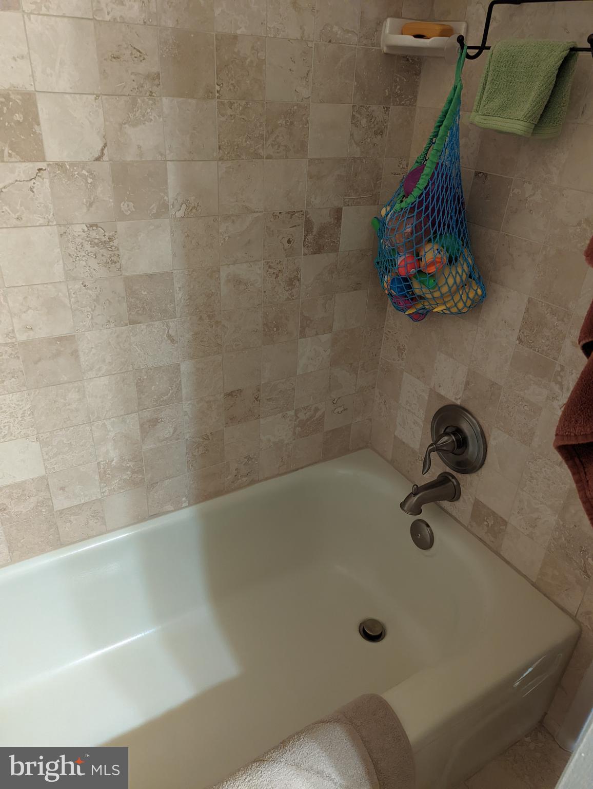 3975 Constance Road Philadelphia, PA 19114 - Photo 17 of 36 Full Hall Bath