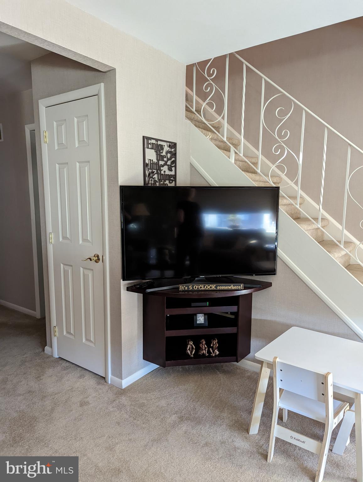 3975 Constance Road Philadelphia, PA 19114 - Photo 4 of 36 Built-In TV Shelf