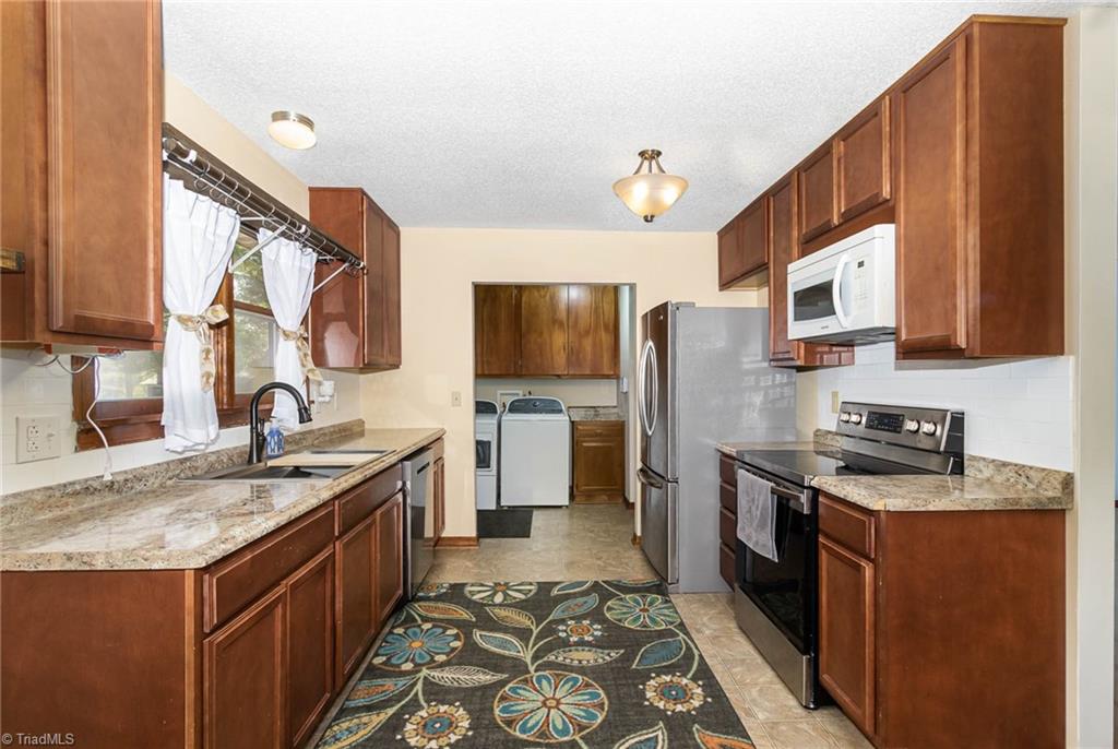1139 Milling Road Mocksville, NC 27028 - Photo 9 of 29 Gallery Image 9