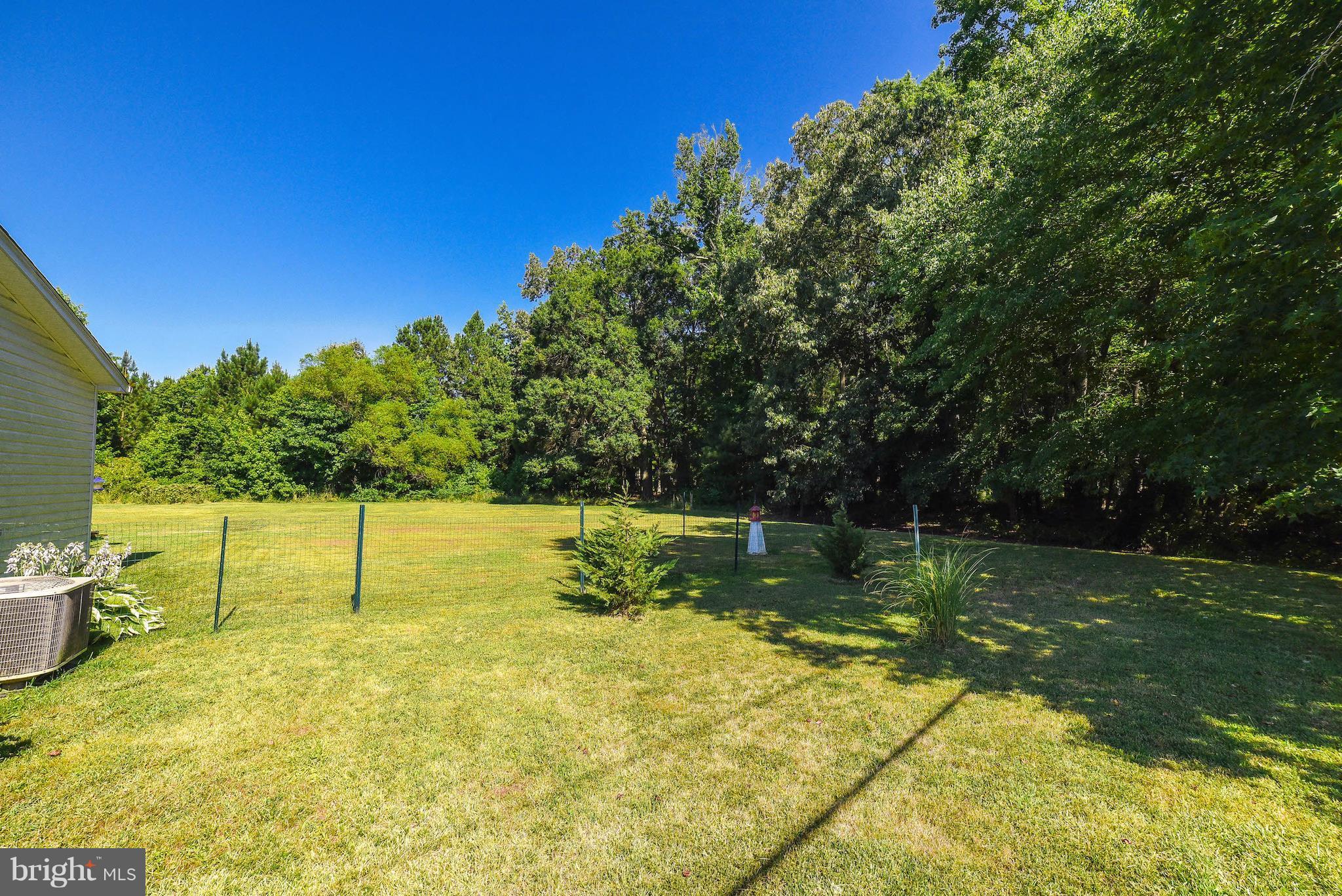 14977 Rock Point Road Newburg, MD 20664 - Photo 2 of 18 Wow - look at that yard!
