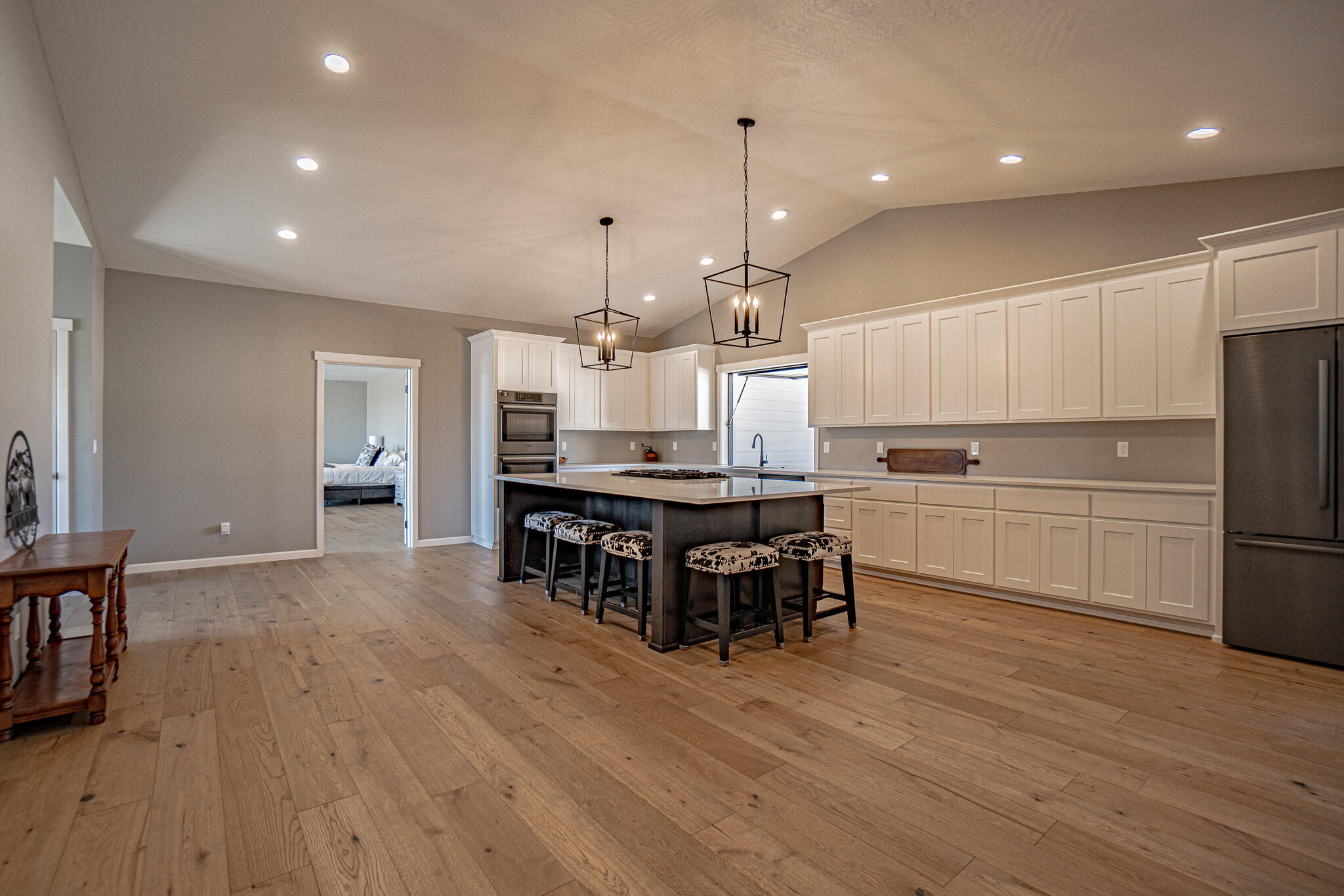 3808 Willow Springs Road Central Point, OR 97502 - Photo 5 of 27 DSC06252-HDR