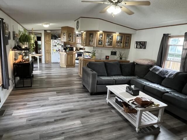 7136 Tannery Road, Unit 19 Two Rivers, WI 54241 - Photo 9 of 21 Living room