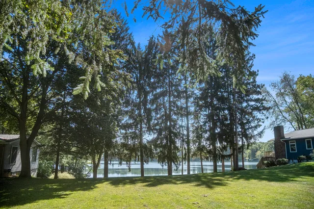 $164,900 | 275 Westshore Drive, Jerome, MI 49249