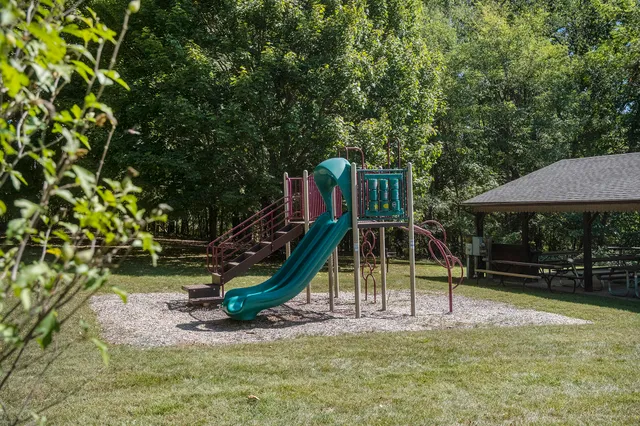 $164,900 | 275 Westshore Drive, Jerome, MI 49249